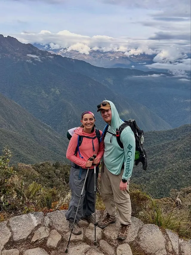 Caminantes en un paso alto del Camino Inca