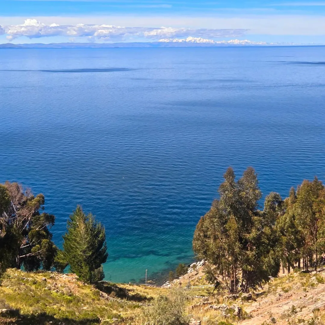 Vista del Lago Titicaca desde Taquile