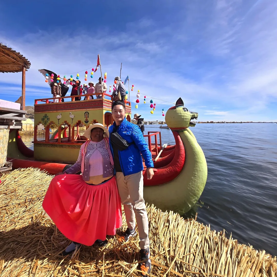 Reed-boat ride with a Uros family