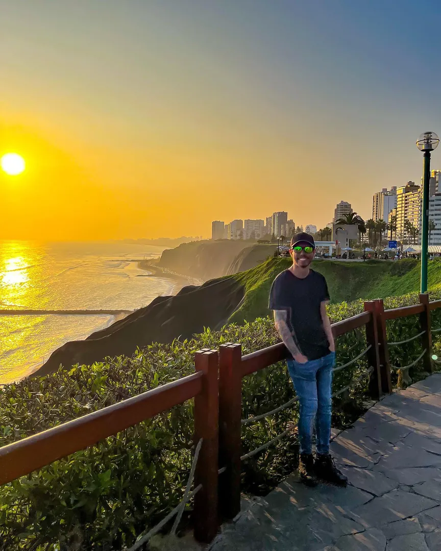 Sunset at the Miraflores cliffs